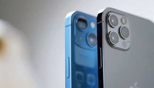 苹果暂停在俄销售引发市场震荡 电子产品价格飙升，iPhone 13一机难求